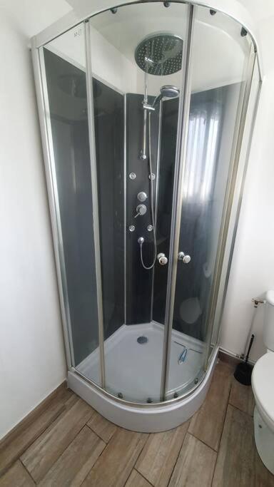V18 Ideal Pro, Universite, E Valley, Axes Auto Cambrai Luaran gambar